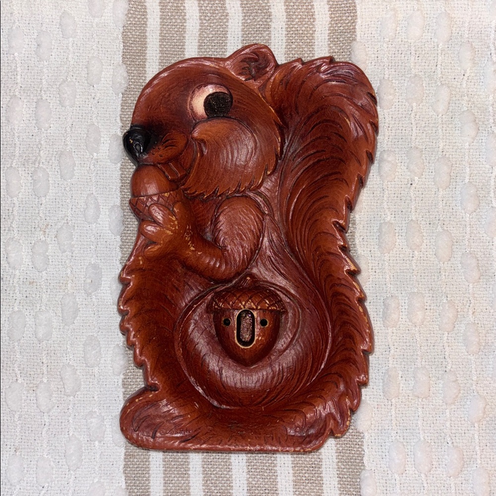 Vintage 1960s squirrel shaped nut serving bowl